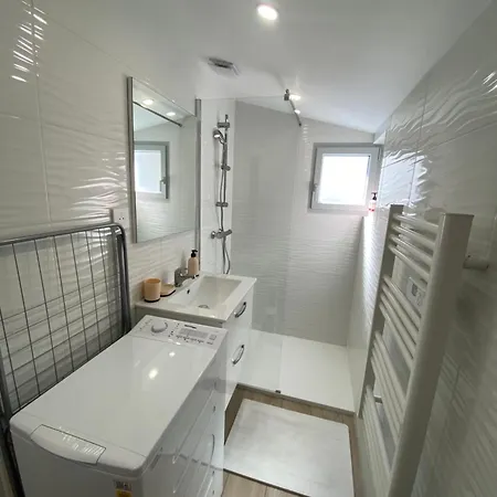 Ferienhaus Et Centre A Pied, La Maison De La Pinede Est Climatisee Avec Menage, Draps Et Serviettes Inclus *