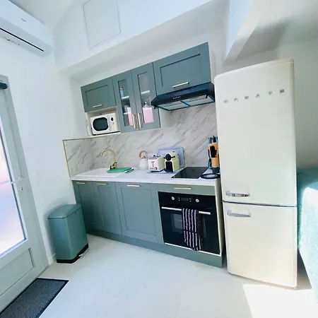 Ferienhaus Et Centre A Pied, La Maison De La Pinede Est Climatisee Avec Menage, Draps Et Serviettes Inclus