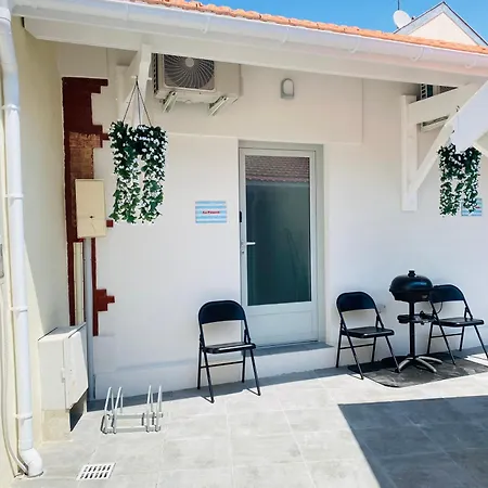 Ferienhaus Et Centre A Pied, La Maison De La Pinede Est Climatisee Avec Menage, Draps Et Serviettes Inclus *
